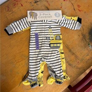 NWT 3mo cotton footie sleeper pajamas - set of 3